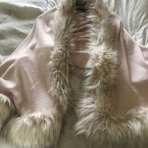 Just Jamie Faux fur Cape/Shawl/Coverup